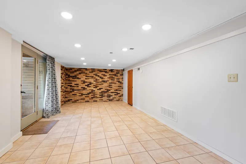 Beneath the Surface: How Epoxy Coatings Are Solving Tampa's Basement Moisture Crisis